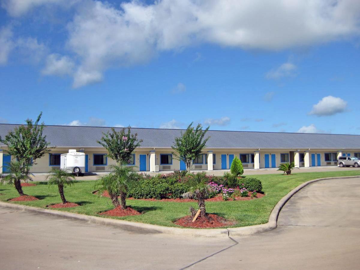 Relax Inn & Suites Angleton Luaran gambar
